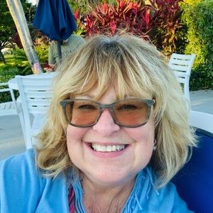 Meet your Posher, Debra